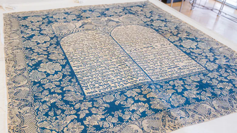 Jewish artifacts stolen during Kristallnacht return to Berlin 88 years later