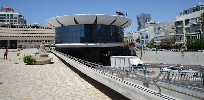 Kikar Atarim reconstruction approved with more cuts