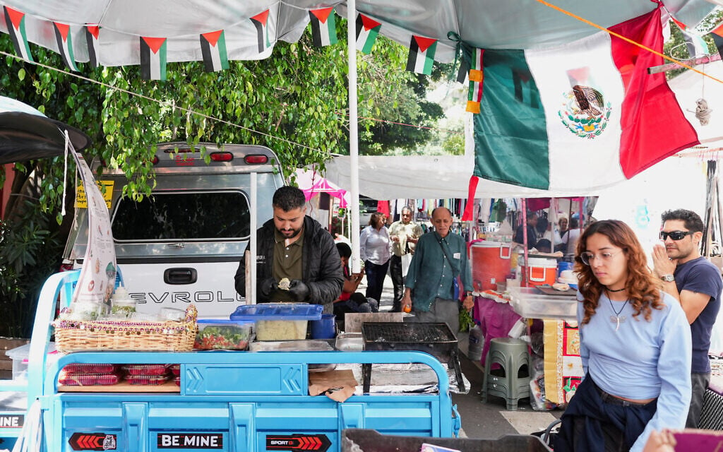 Palestinians from Gaza rebuild in Mexico City through food