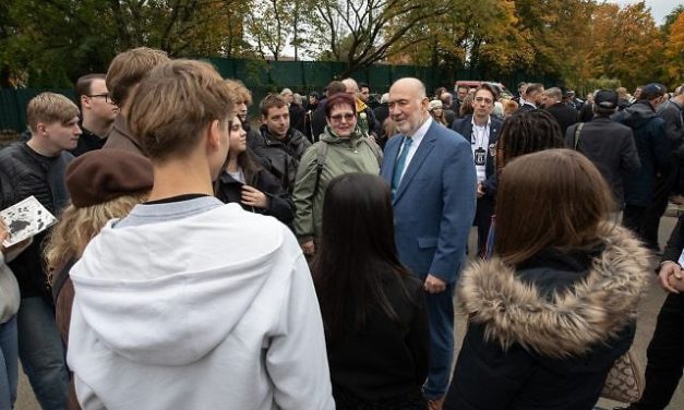 Michael Kuenne | Ron Prosor at Track 17: Remembrance Is Not Enough
