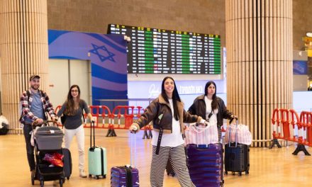 Will 70,000 Israelis returning from abroad for Election Day tip the political balance? – analysis