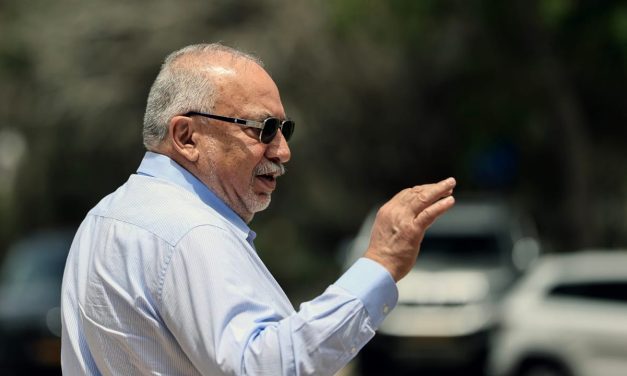 ‘Bibi the puppet’: Liberman blasts Trump’s backing of Netanyahu