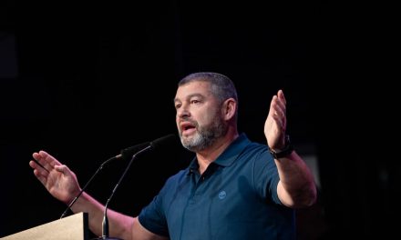 ‘Bibi can kiss my ass’: Ofer Winter says his support for Netanyahu is not unconditional