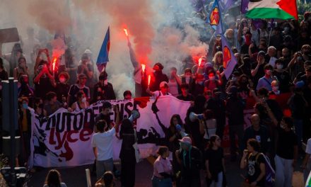 Aliyah Minister urges Israel to prepare for wave of French immigrants as student protests intensify