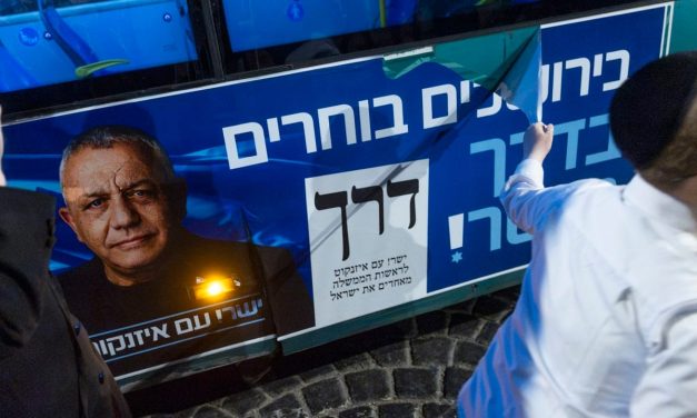 Eisenkot leads Netanyahu, but both blocs without clear path to 61-seat majority – poll