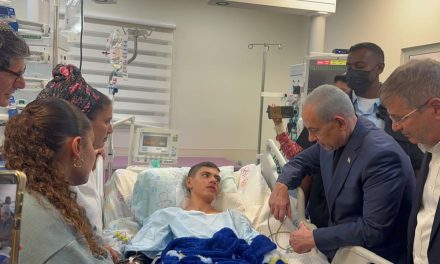 Netanyahu meets with injured children in hospital following Hezbollah ordnance explosion in North