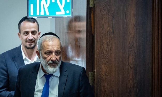 Haredi parties may refuse to endorse both Netanyahu, Eisenkot after Israeli election, sources say