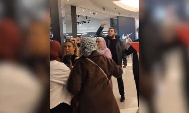 ‘Terrorist in Istanbul!’ Pro-Palestinian mob attacks Israeli-Turkish citizen Kloyda Medina in mall