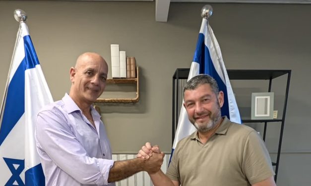 Nissim Louk, father of October 7 victim Shani Louk, exits Knesset race, endorses Ofer Winter