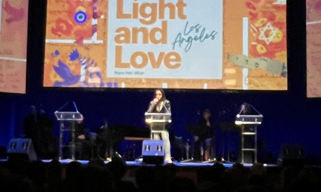 Hollywood stars read letters linking Jews to Israel at Los Angeles unity fundraiser