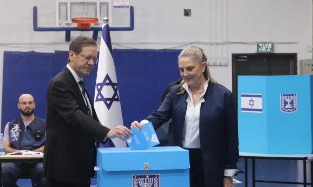 In Photos: Israel’s political leaders cast their ballots in 26th Knesset election