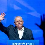 Eisenkot declares victory as bloc takes lead over Netanyahu’s, despite election deadlock