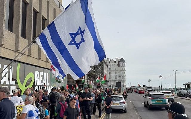 Jonathan Baz | Labour and the Greens are in a race to the bottom