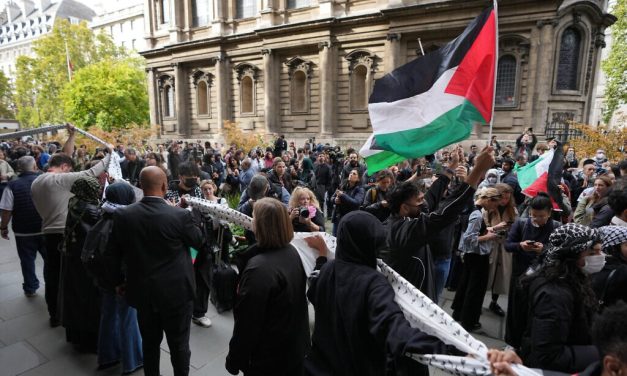 Review finds nearly 3 in 5 Jewish students in England report antisemitism