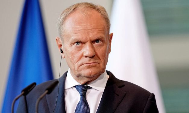 Polish security services announce threat to premier, defense minister