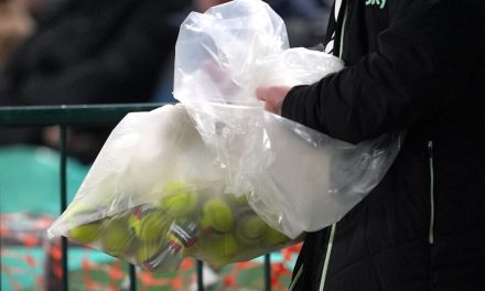 Protesters throw tennis balls, call on Ireland to boycott 2nd match against Israel