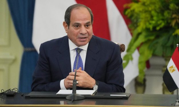 At Sissi’s urging, Egypt parliament to deliberate defending Saudis from Houthi attacks