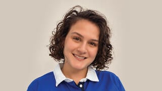 Unable to vote abroad, Israeli actress crowdfunds flight home from California to cast her ballot