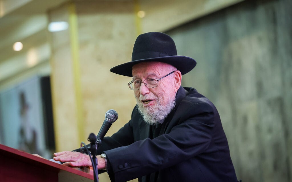 Police examine complaint against rabbi’s ruling letting Jews harvest on Palestinian land