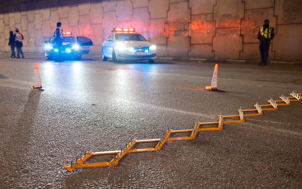 2 arrested on highway just outside Jerusalem on suspicion of planning terror attack