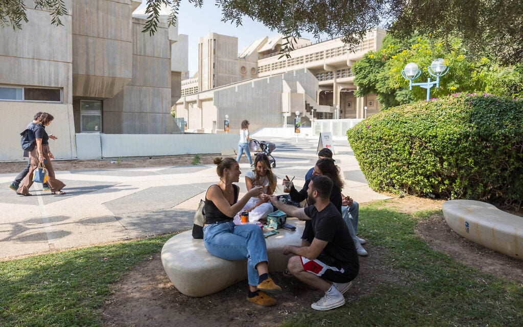 Amid AI shifts and war, Israel sees drop in math and computer science student enrollment