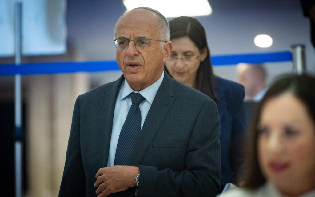 Election panel chair allows meeting of police chief, Netanyahu, Ben Gvir, over AG objection