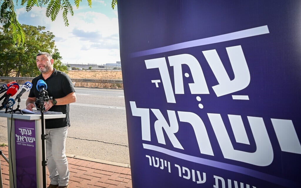 Ofer Winter talks like he’s the opposition, but won’t walk away from Netanyahu
