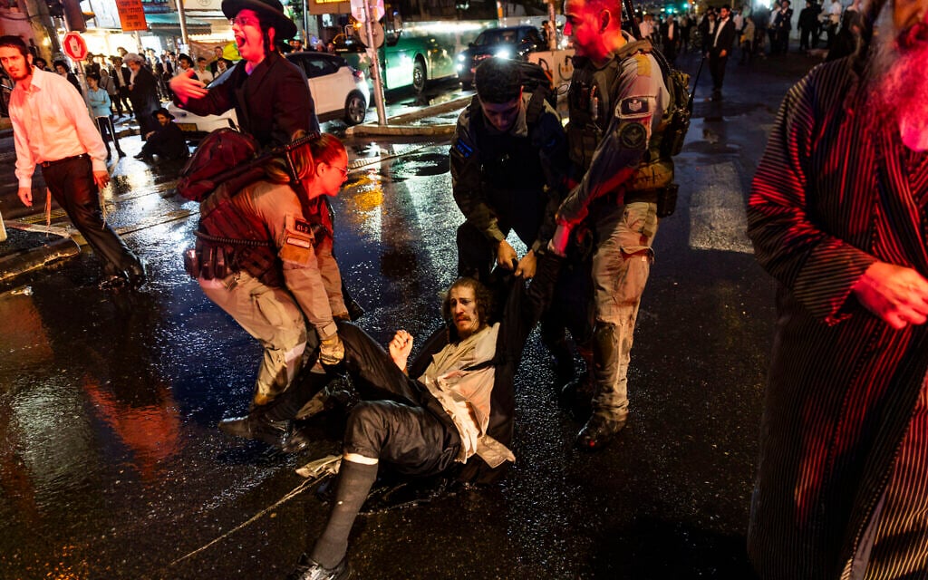 Report: Netanyahu asked Haredi parties to cancel anti-draft protests, fearing optics