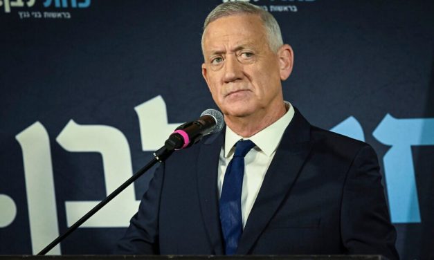 Blue and White’s Benny Gantz pulls out of race, sealing precipitous political fall