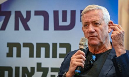 Israeli party leader Benny Gantz drops out of race