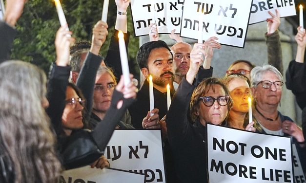 Mamdani says he ‘signed up for’ boos at Israeli peace vigil