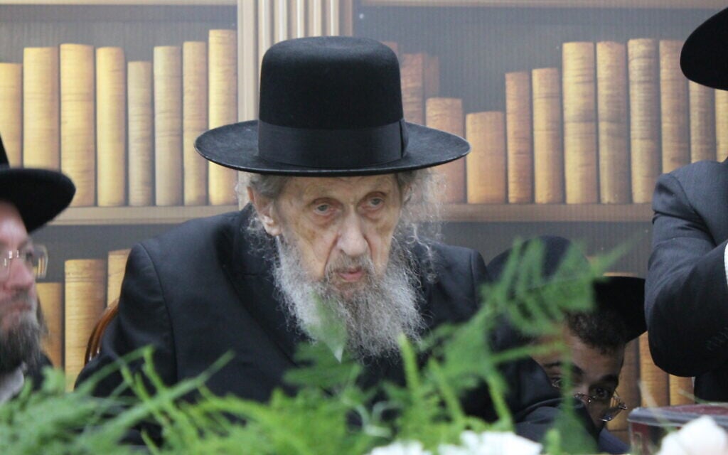 Top Haredi rabbi denounces Israeli state, religious soldiers; opposition rebukes him, notes ties to Netanyahu