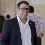 Former MK Oren Hazan physically attacks Ariel municipality employee in attempt to disrupt meeting