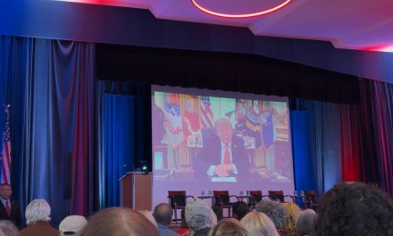 Trump cheered in video address to Michigan synagogue